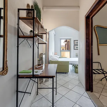 Apartment Green Flat, Via Guelfa