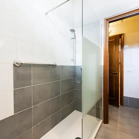 - Ariento Giuditta 2 Bdr Aparthotel Firenze