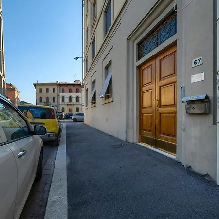 Διαμέρισμα Con 2 Bagni, Ac E Wifi A Due Passi Dalla Stazione E Dal Centro Storico *