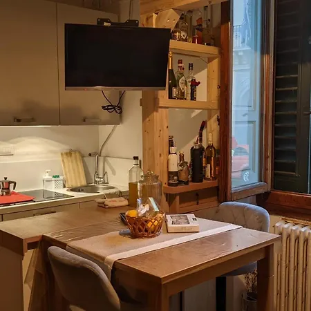 Small And Cozy In Апартаменты Флоренция