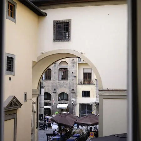 Pitti Sweet Apartment
