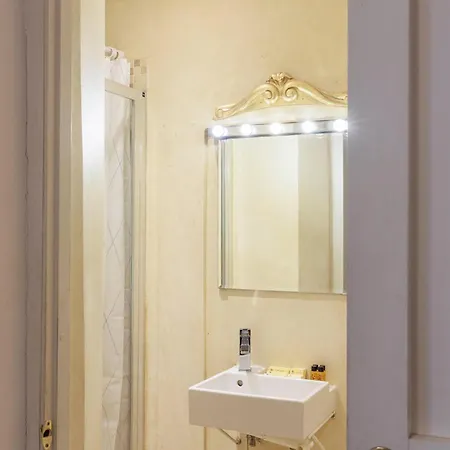 Sweet House In Pepi Street Apartment