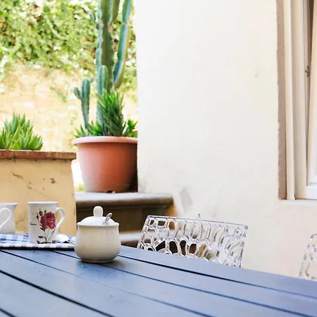 Sweet House In Pepi Street Apartment