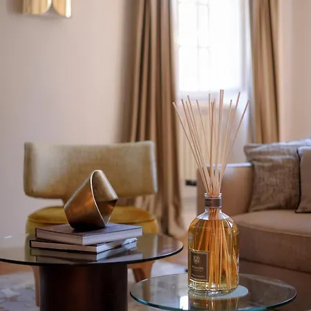 Apartment Ponte Vecchio - Partenope Luxury Florence