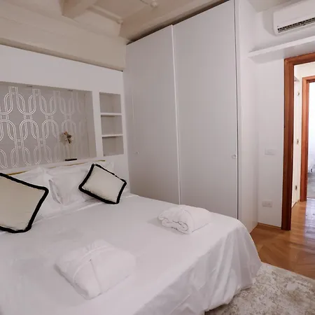 Ponte Vecchio - Partenope Luxury Apartment *