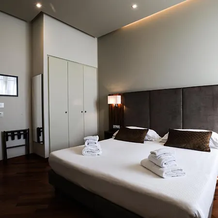 Hotel Embassy