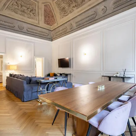 Palazzo Pazzi Vitali Luxury In Florence