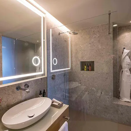 Columbus Urban Hotel 5*