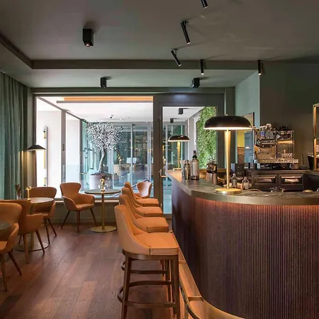 Columbus Urban 5*