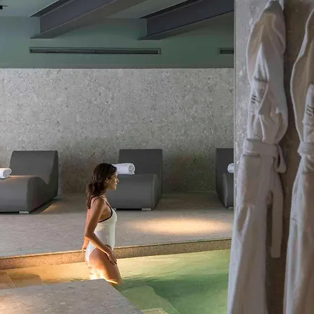 Hotel Columbus Urban 5*