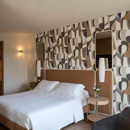 Hotel Columbus Urban 5*