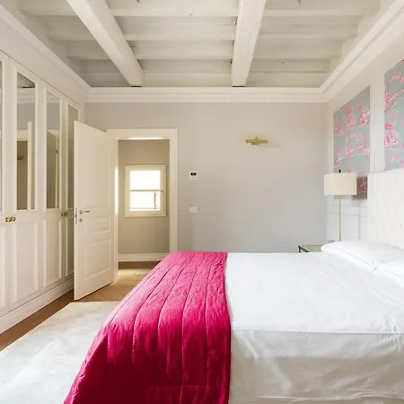 Albizi Penthouse Luxury In By Palazzo Pazzi Vitali * Florenz