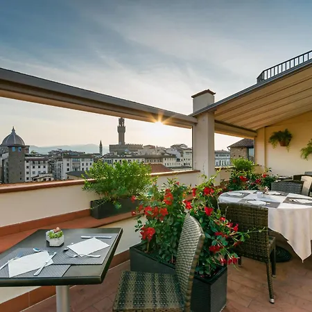 מלון Pitti Palace Al Ponte Vecchio 4*