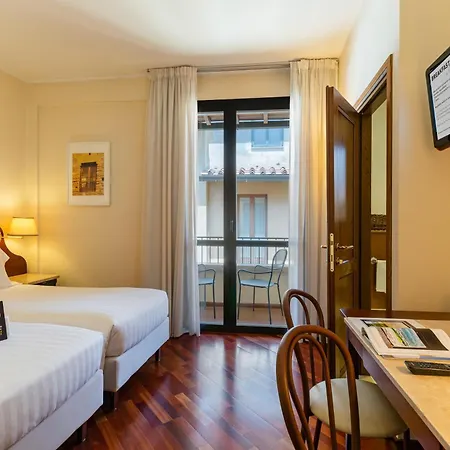 מלון Pitti Palace Al Ponte Vecchio 4*