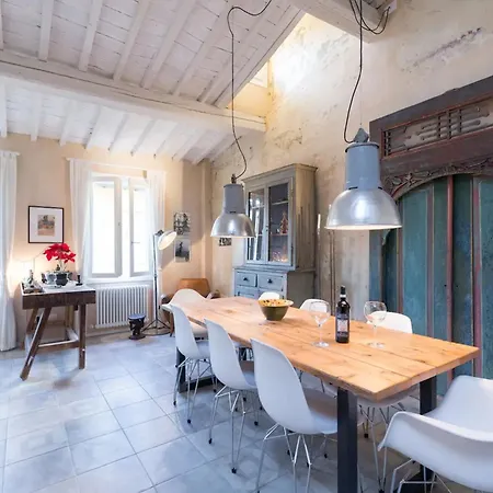Unique 100 Sqm Design Flat In Oltrarno Φλωρεντία