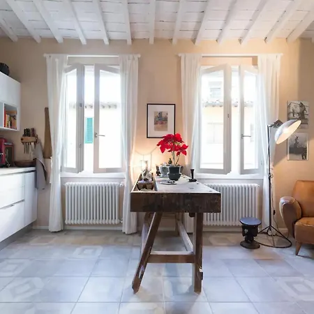 Unique 100 Sqm Design Flat In Oltrarno Διαμέρισμα