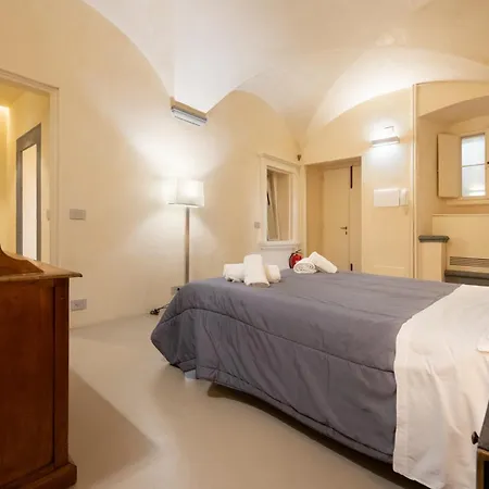 Keys Of Italy - Benci 20 Fresco - Frescoes One Bedroom Santa Croce Appartamento Firenze