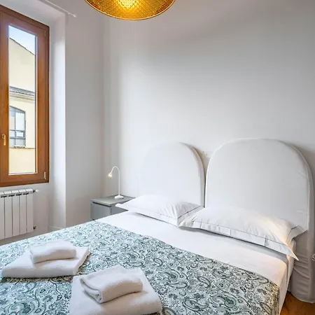 Apartment Casa Di Ebe - Campo Di Marte Flat With Balcony Florence