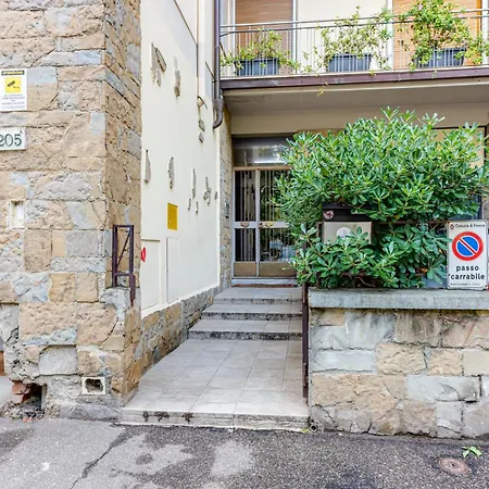 Daire Nada's House -