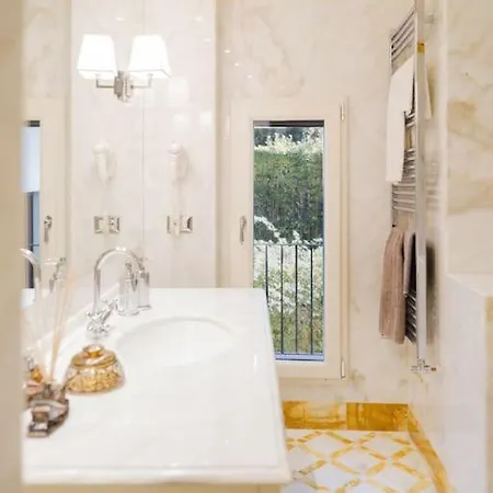 Διαμέρισμα Luxury Window On *