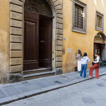 Santo Spirito Dimora Storica - 5 Minuti Ponte Vecchio - Centro Apartment *