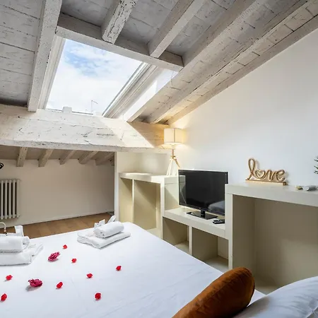 Duomo View And Hammam Apartment Florenz
