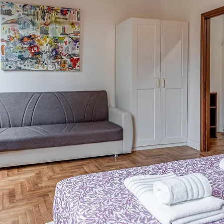 Irene And Elena House - Florencia