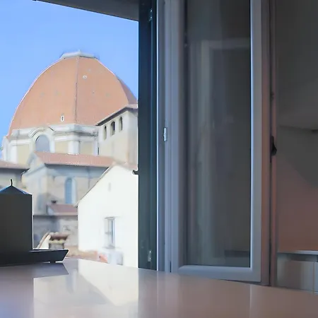 Elegant And Bright Flat Near The Duomo