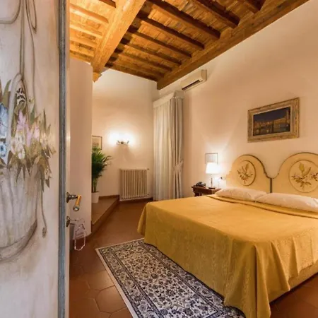 Aparthotel Numa Palazzo Haggis Florenz