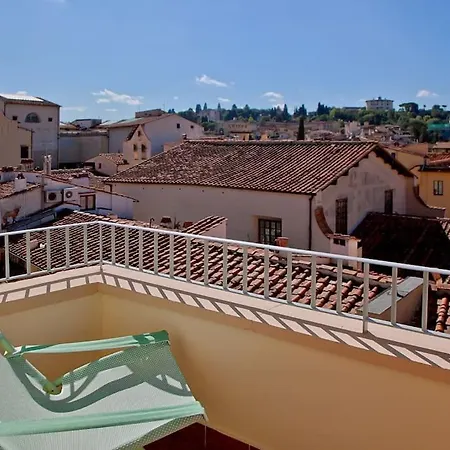 Daire Amazing View Attic Floransa