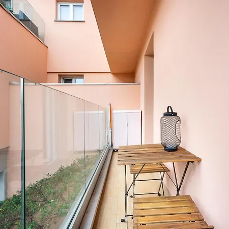 Porta Romana Modern