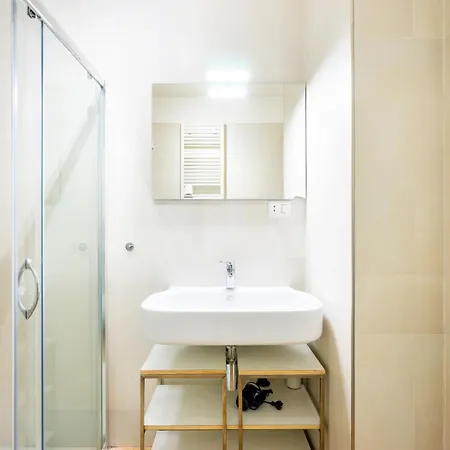 Porta Romana Modern Apartamento
