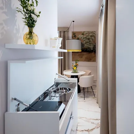 Le Cinque Lampade Apartment