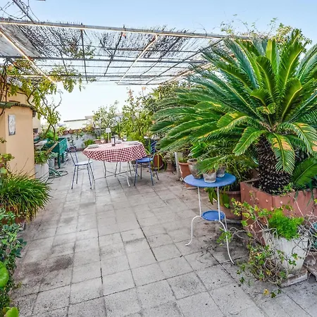1 Bedroom Lovely In * Floransa