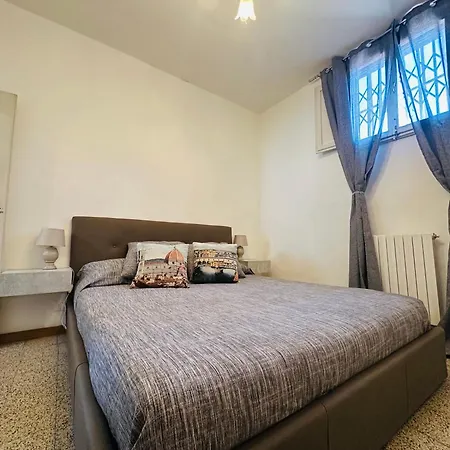 Toselli In Apartment *