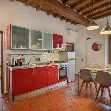Apartment Lovely Cozy Flat 2 Bedrooms