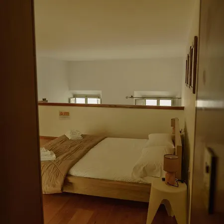 One Bedroom In Historical Building Lägenhet