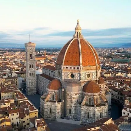 Duomo - Grazioso Nel Cuore Di アパート *