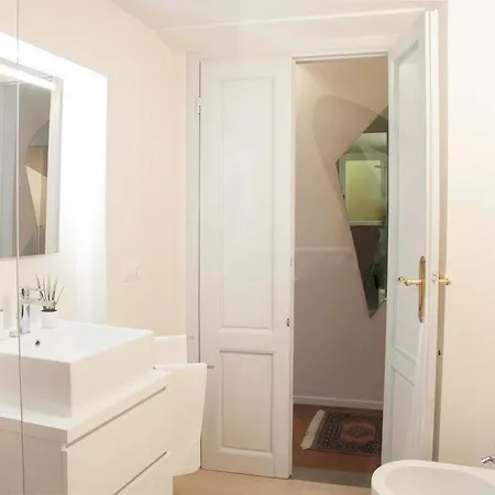 Tornabuoni Deluxe Апартаменты *