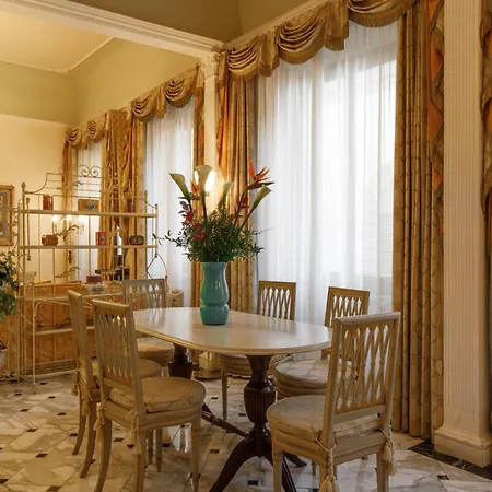 Alojamento de Acomodação e Pequeno-almoço Dream Domus Florença