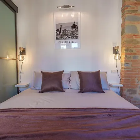 Santa Croce Historic Loft With A View Florenz