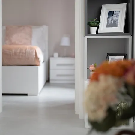 Via Ponte Alle Mosse, 19 - Charming - A Chic, Newly Renovated Near Tram Leopolda, A Few Min From Downtown * Florencie