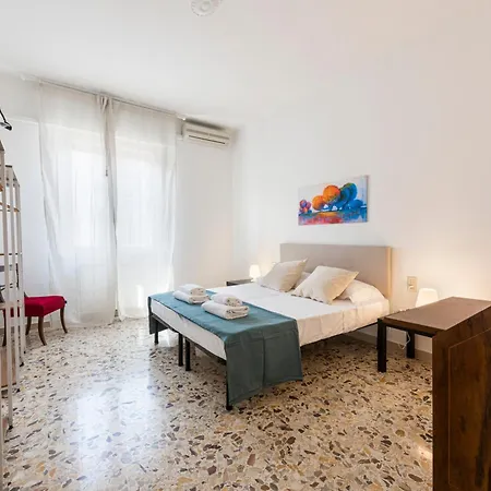 The Luxor - Sanctis Apartment