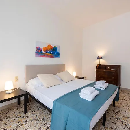 The Luxor - Sanctis Apartment *