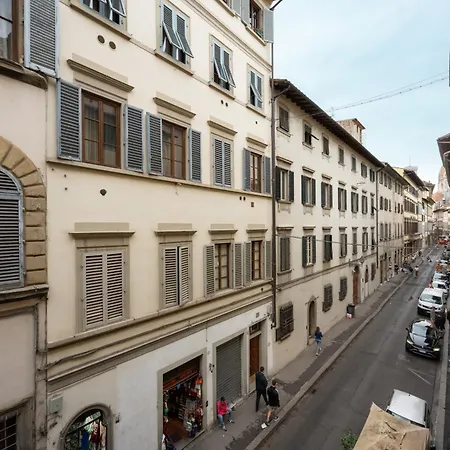 Daire Via Sant'egidio, 3 - Spacious And Bright Just 300mt From The Duomo Floransa