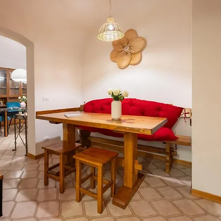 Via Sant'egidio, 3 - Spacious And Bright Just 300mt From The Duomo * Floransa