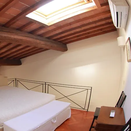 Santa Croce Cozy Duplex Apartment