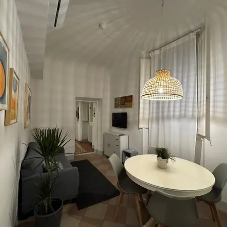 Ambrogio 33 - Three Bedrooms Three Bathrooms Apartment