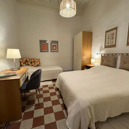 Ambrogio 33 - Three Bedrooms Three Bathrooms * Florence