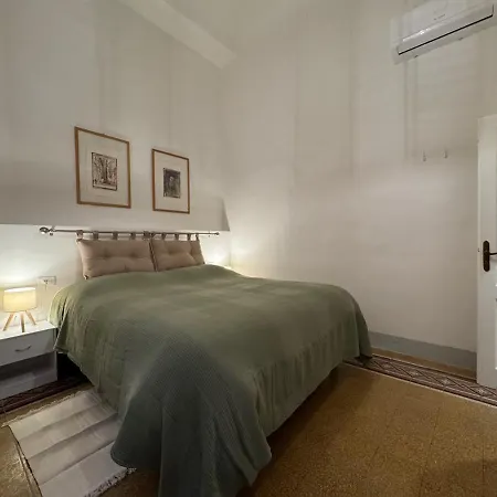 Ambrogio 33 - Three Bedrooms Three Bathrooms Apartment